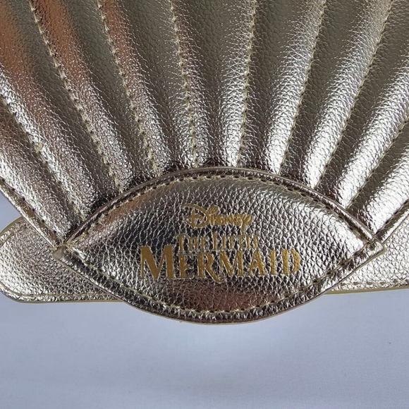 🔹Disney x Skinnydip London The Little Mermaid Gold Seashell Crossbody Bag Purse - Picture 3 of 8